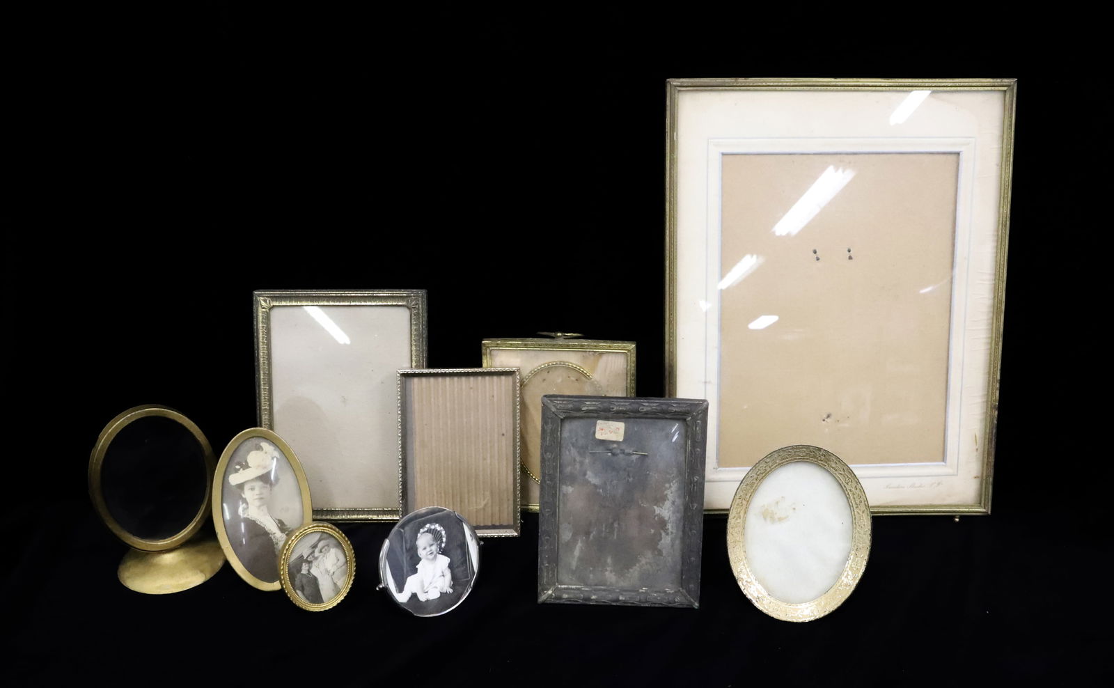LOT OF VINTAGE PICTURE FRAMES (1 of 4)