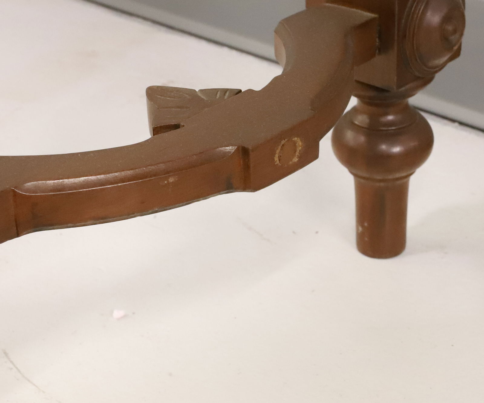 WALNUT VICTORIAN TABLE - 6