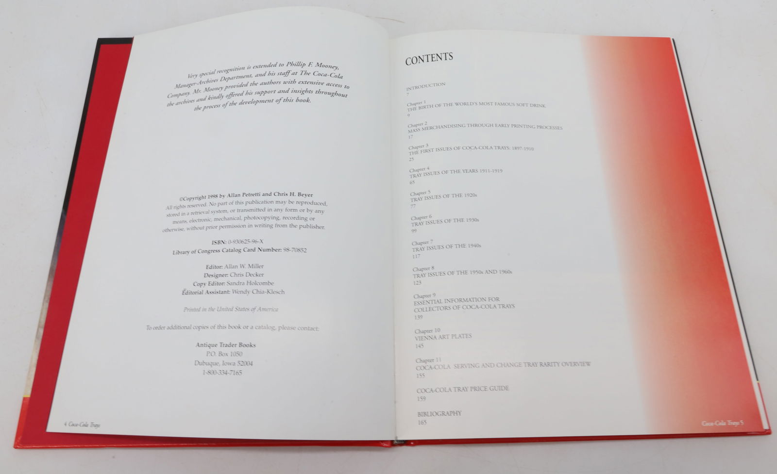 CLASSIC COCA-COLA SERVING TRAYS REFERENCE BOOK - 3