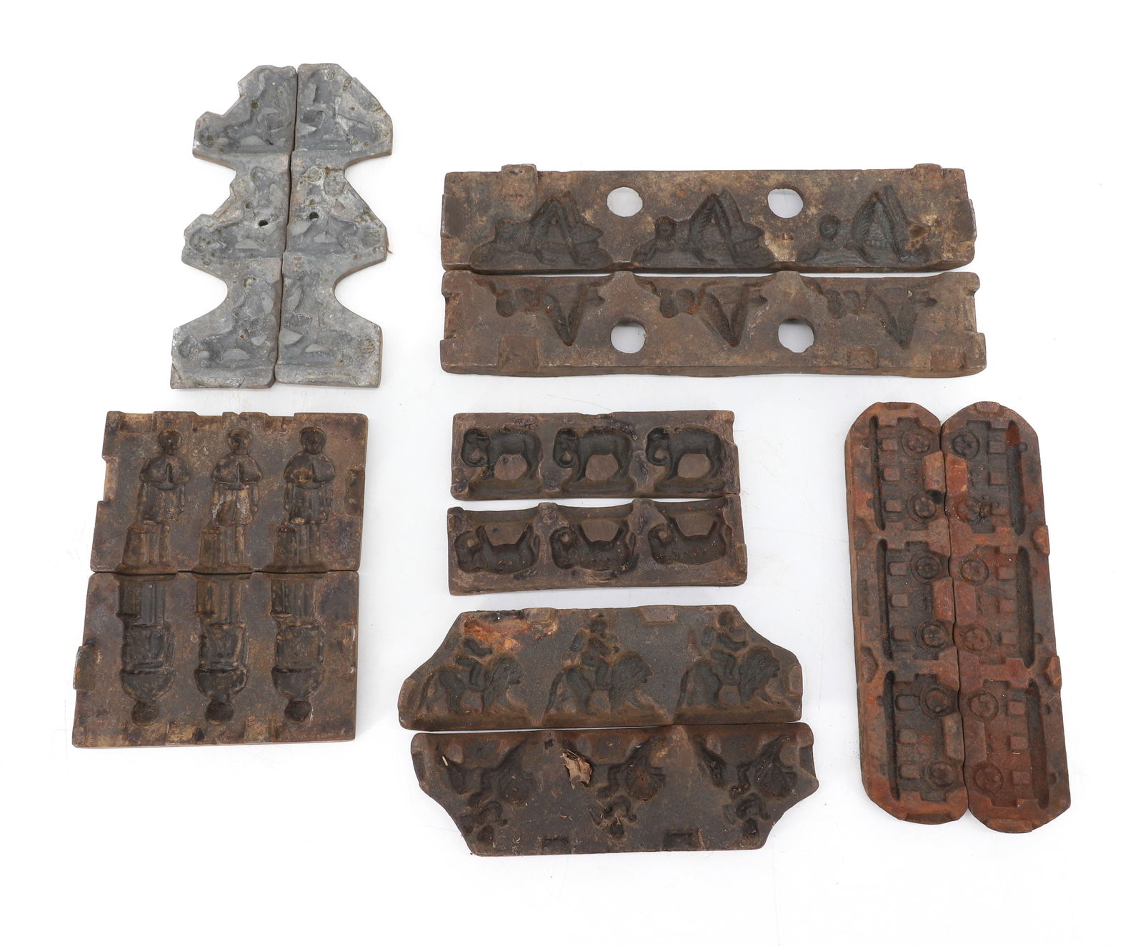 LOT OF CAST IRON MOLDS (1 of 6)