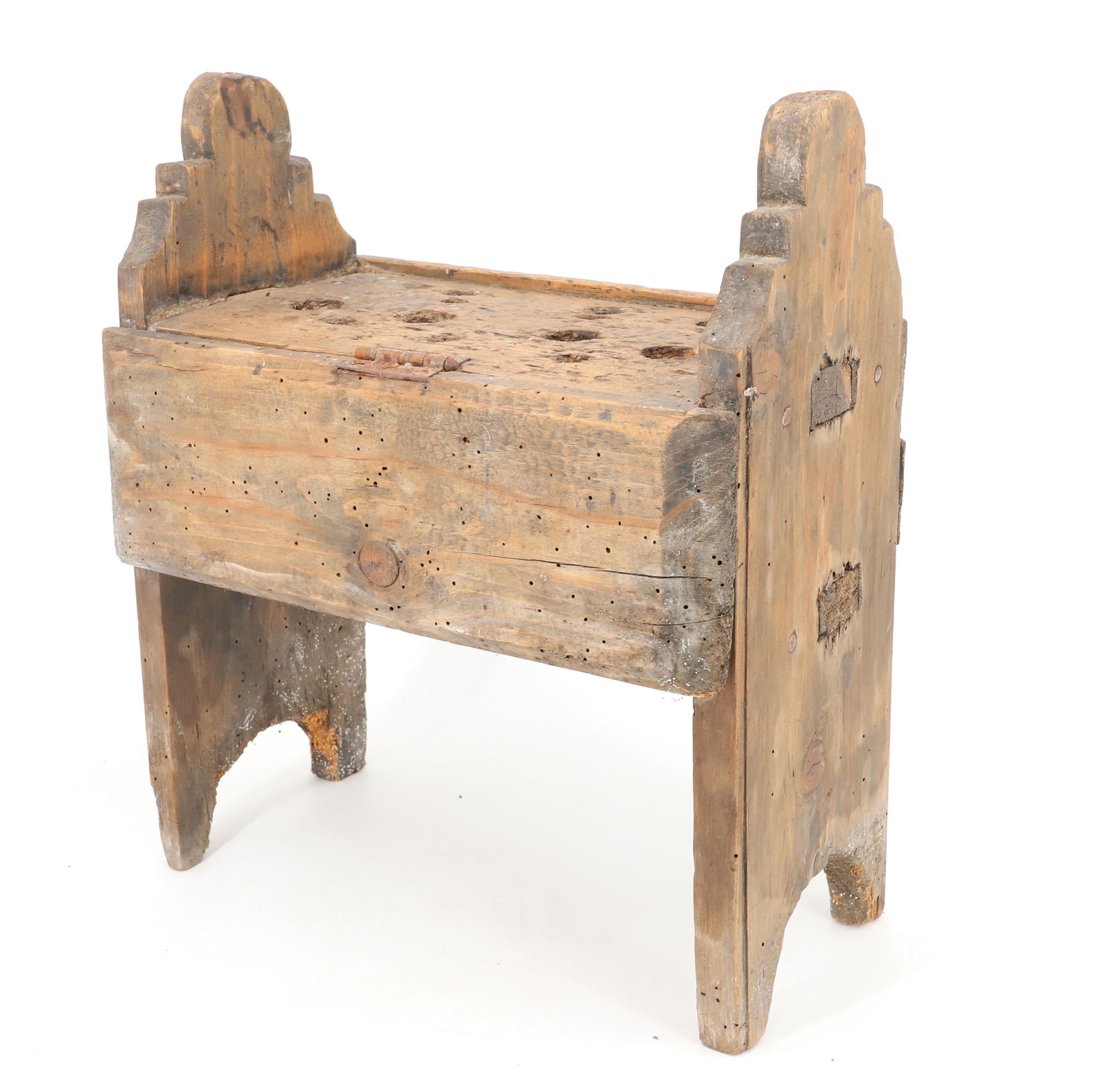 EARLY WOODEN TOOL HOLDER (1 of 6)