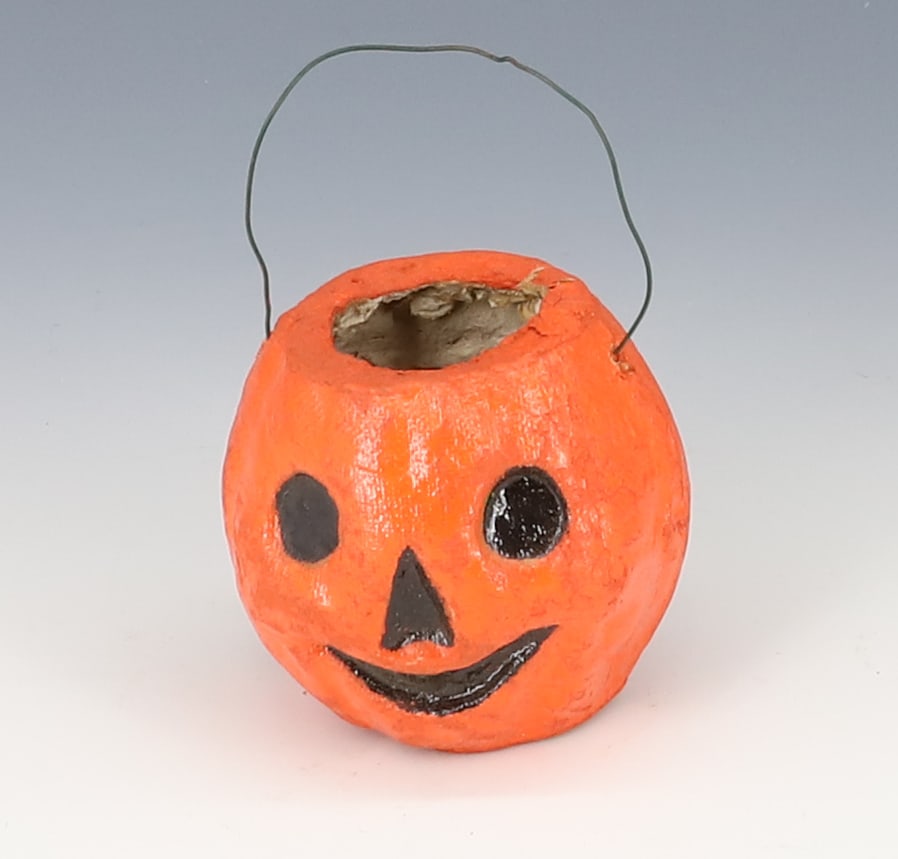 MINIATURE HALLOWEEN PUMPKIN (1 of 6)