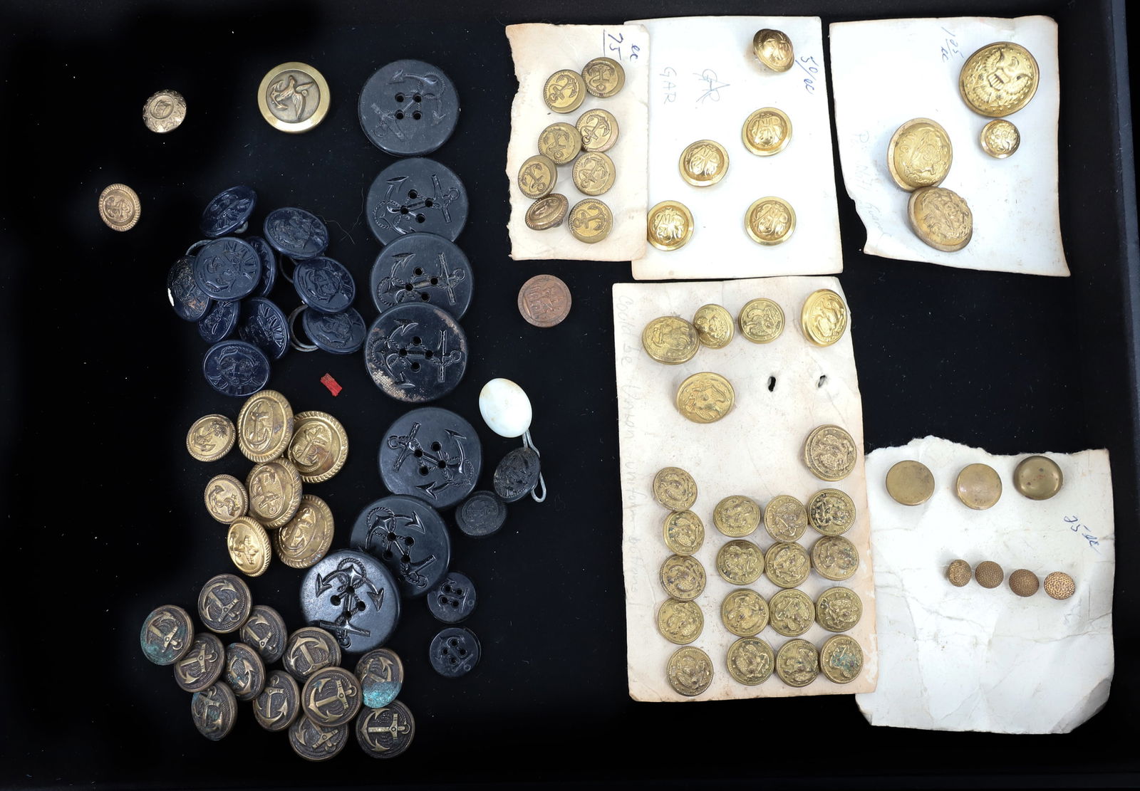 LOT OF MILITARY-TYPE BUTTONS (1 of 9)