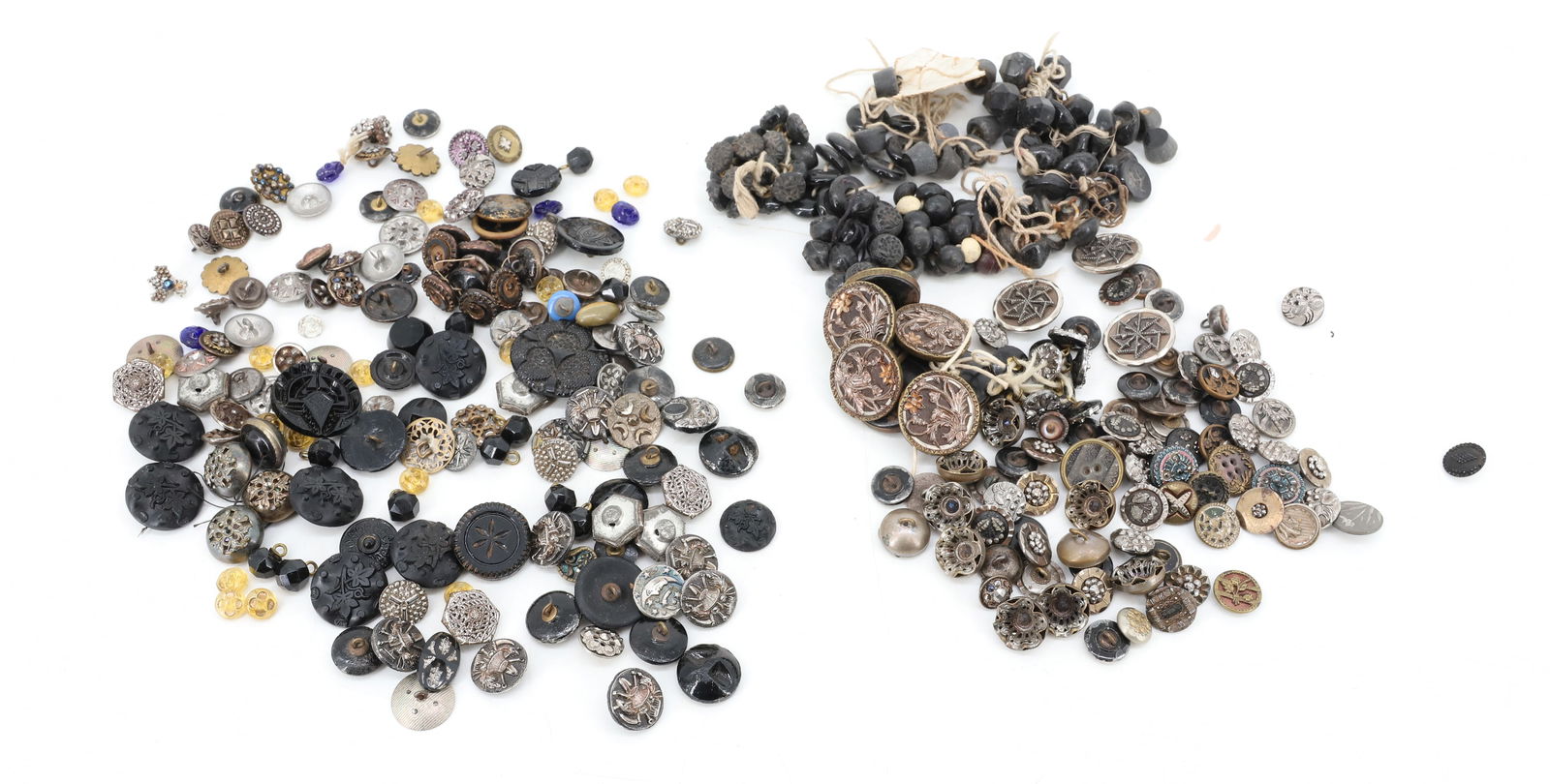 LARGE LOT OF ANTIQUE VICTORIAN BUTTONS (1 of 6)