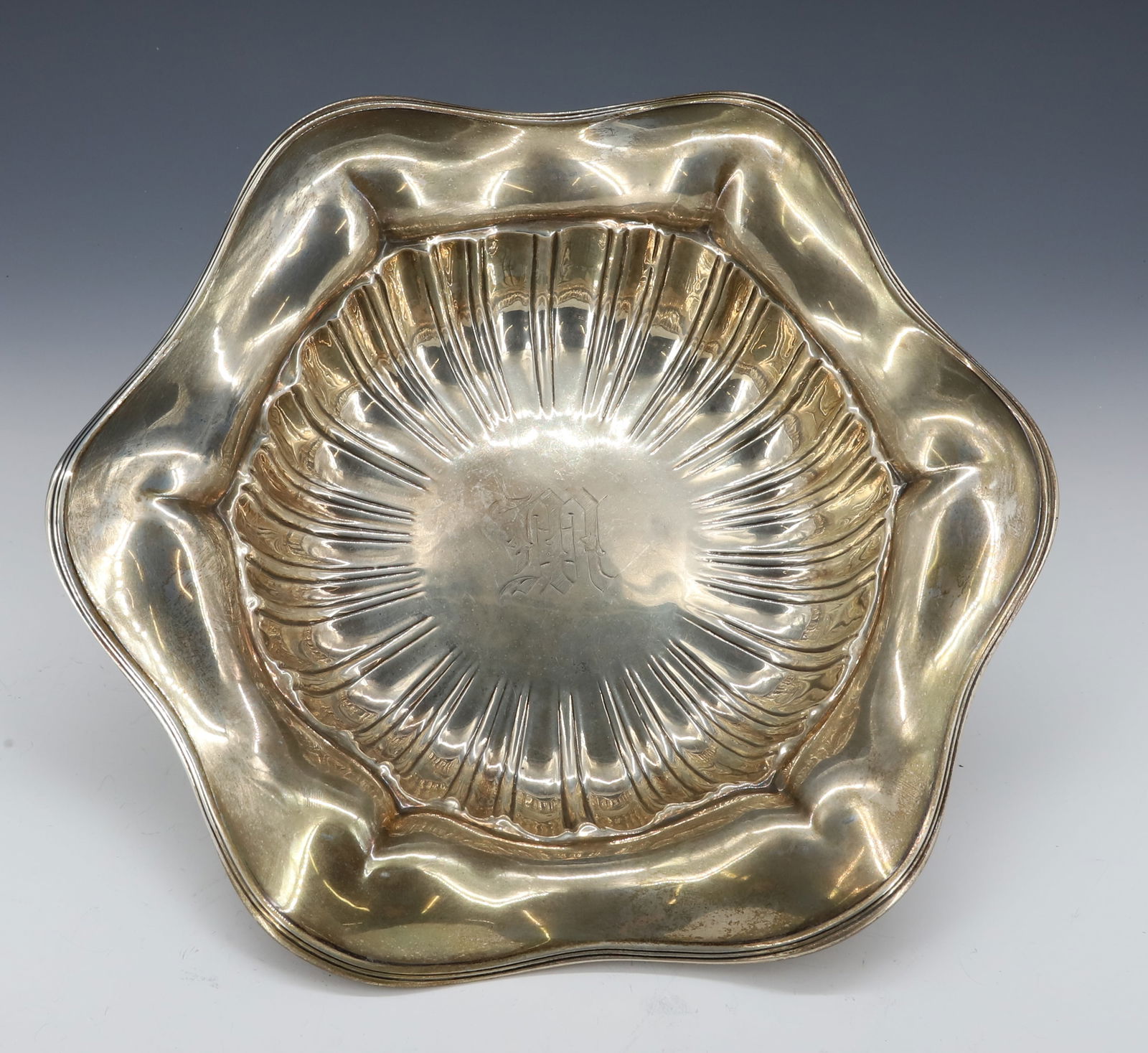 STERLING SILVER ART NOUVEAU BOWL: THE WATSON CO. 2 1/4" X 10 1/2" DIA WITH MONOGRAM TOTAL WEIGHT 10.28 OZT PLEASE READ CAREFULLY - SINCE THIS IS A JEWELRY AND COIN SALE PLEASE NOTE. ITEMS MUST BE PAID FOR THROUGH LIVE AUCTIONEERS