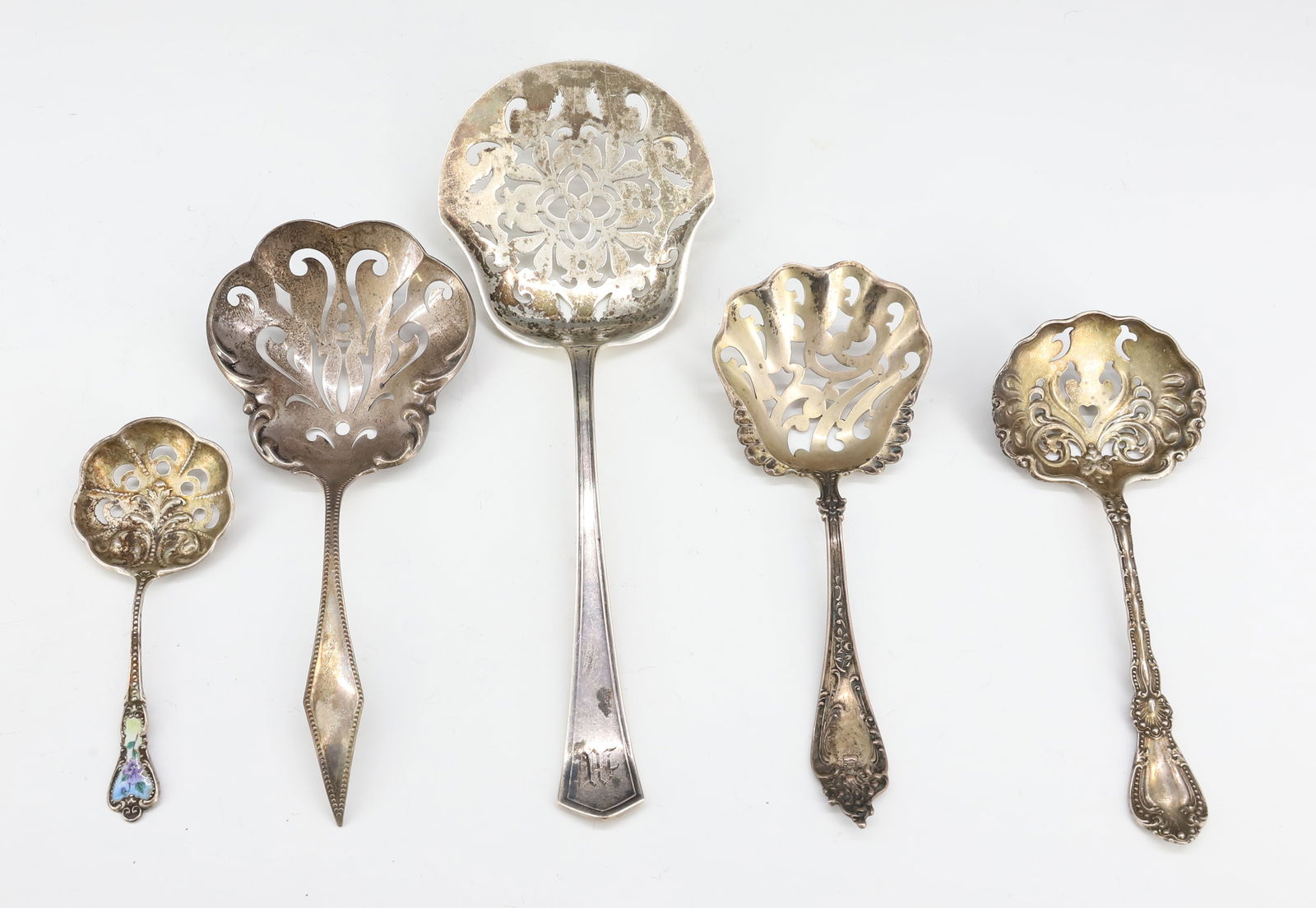 (5) STERLING SILVER VICTORIAN SERVING PIECES (1 of 7)