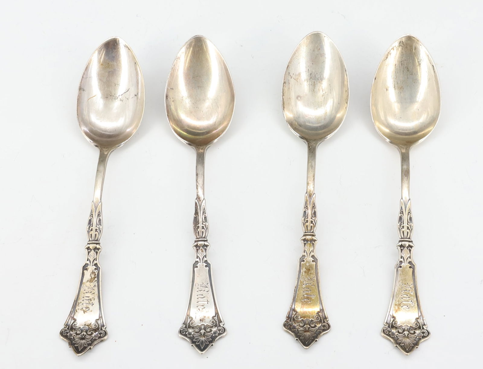 (4) STERLING SILVER VICTORIAN TEASPOONS (1 of 3)