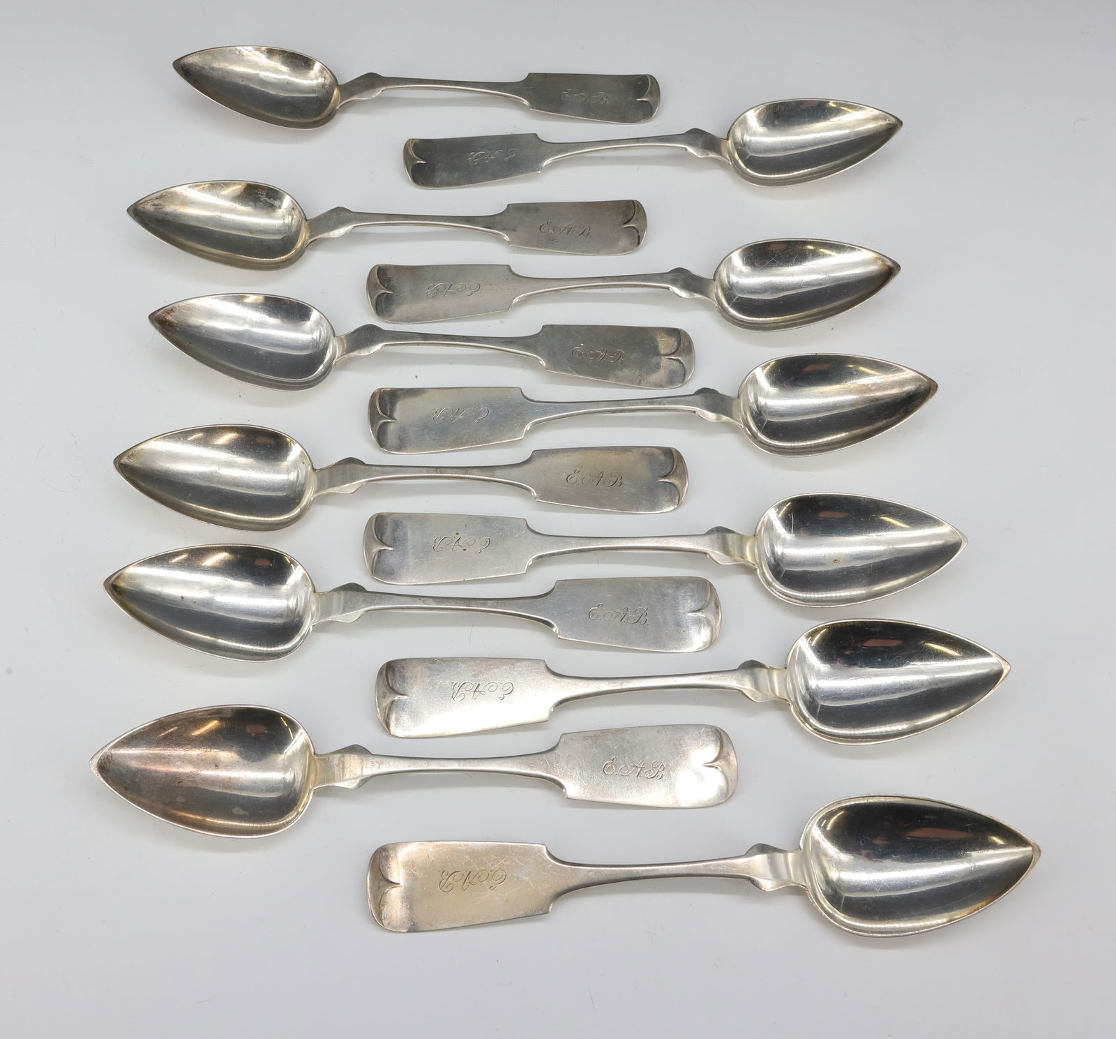 (5) AMERICAN COIN SILVER SOUP SPOONS (1 of 3)
