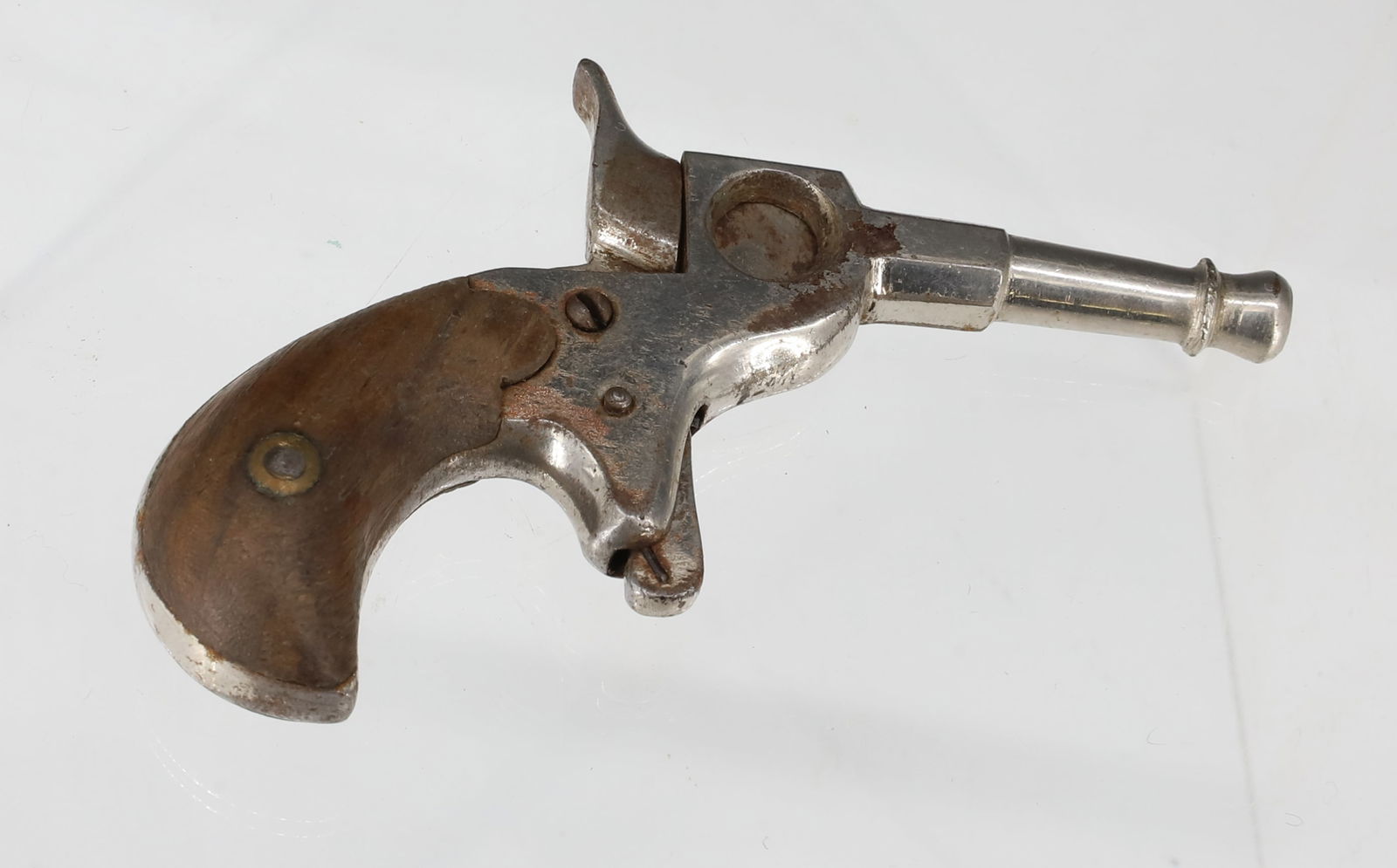 NOVELTY REVOLVER CIGAR CUTTER (1 of 2)