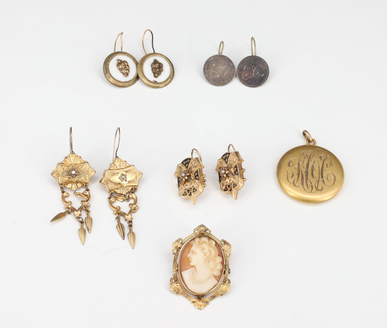 (6) VICTORIAN EARRINGS, CAMEO, LOCKET: (3) PAIR OF VICTORIAN GOLD FILLED EARRINGS. COIN LOVE TOKEN EARRINGS (1901 DIME COINS), GOLD FILLED LOCKET AND CARVED SHELL CAMEO EARRINGS 1" TO 2" L PLEASE READ CAREFULLY - SINCE THIS IS A