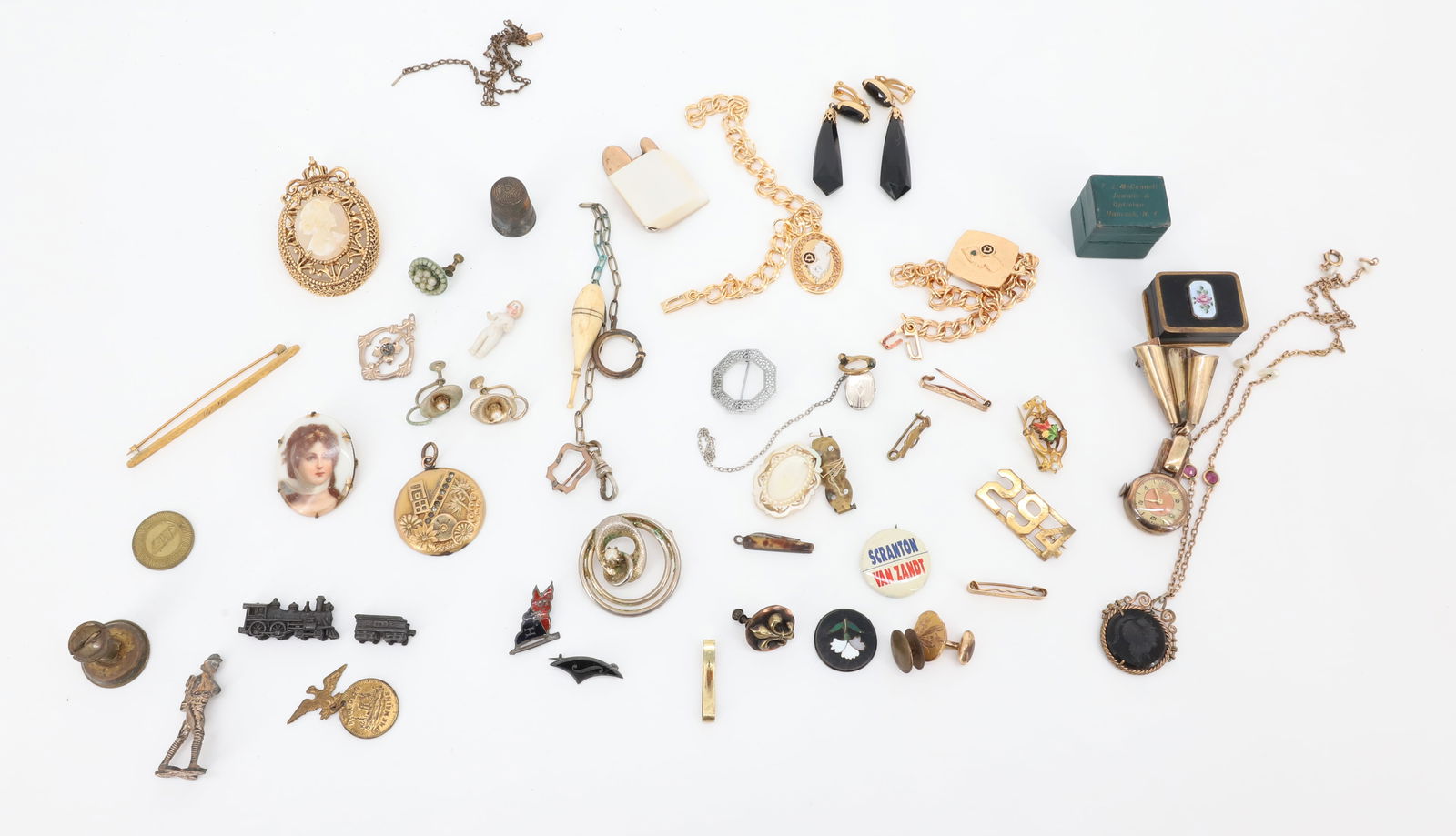 VINTAGE JEWELRY LOT (1 of 7)