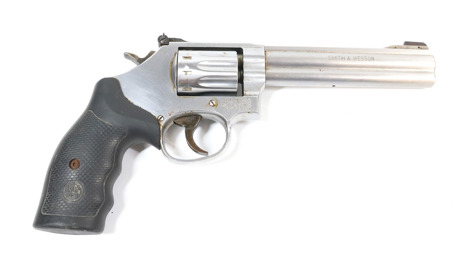 SMITH AND WESSON MODEL 617-6 REVOLVER (1 of 5)