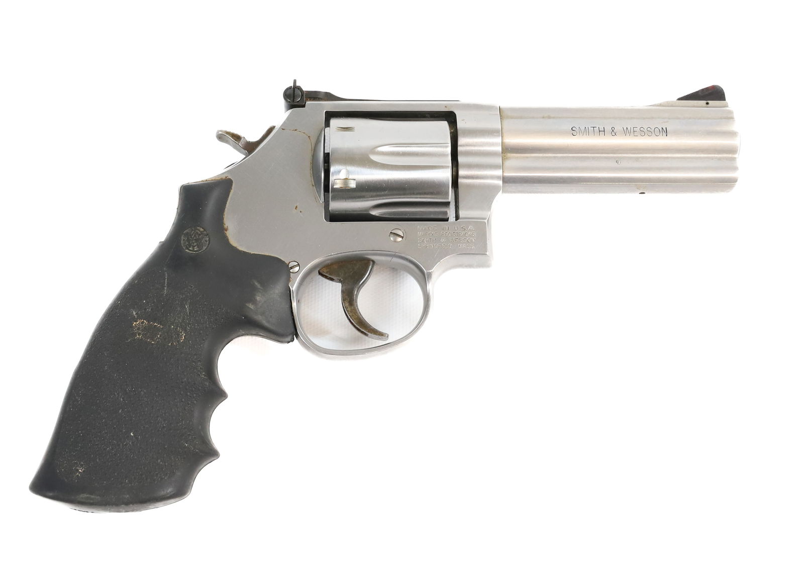 SMITH AND WESSON MODEL 686-6 STAINLESS REVOLVER (1 of 7)