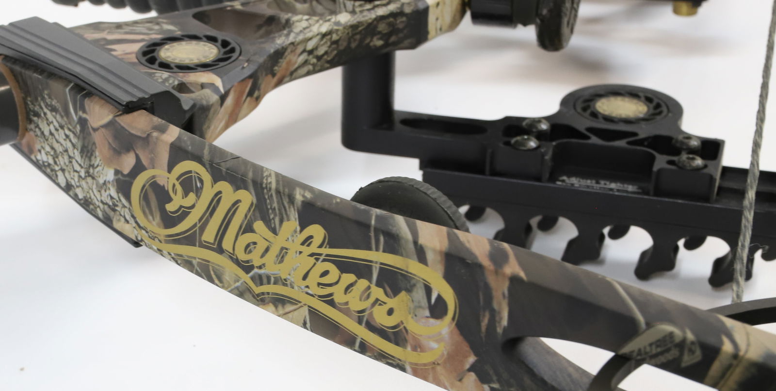 MATHEWS SOLOCAM COMPOUND BOW - 9