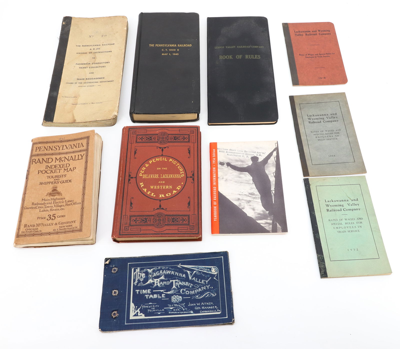 LOT OF RAILROAD PAPER GOODS (1 of 3)