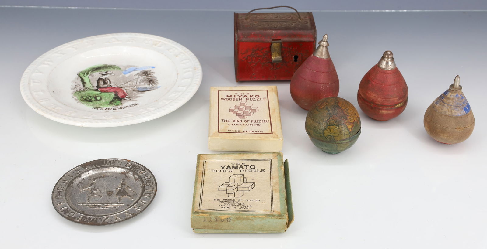 LOT OF ABC PLATES, TOPS, PUZZLES AND BANK (1 of 5)