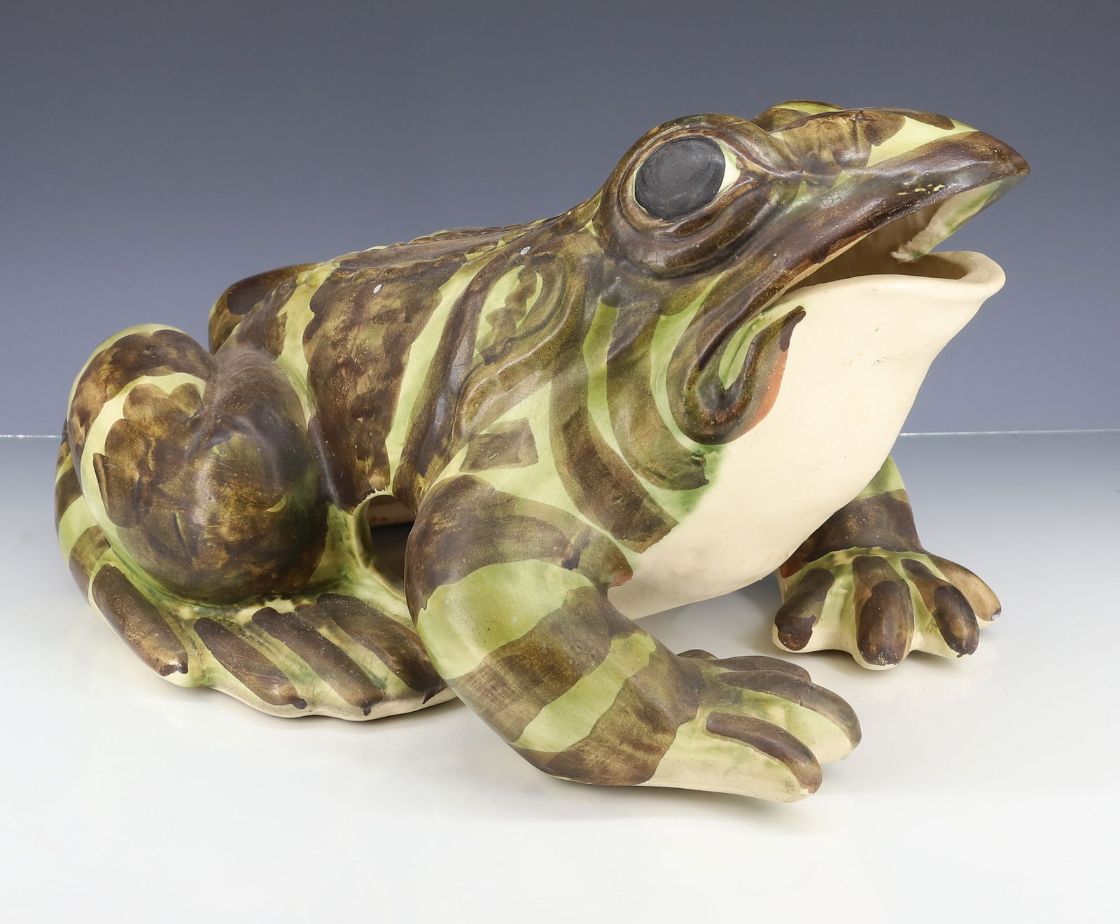 LARGE POTTERY FROG (1 of 4)