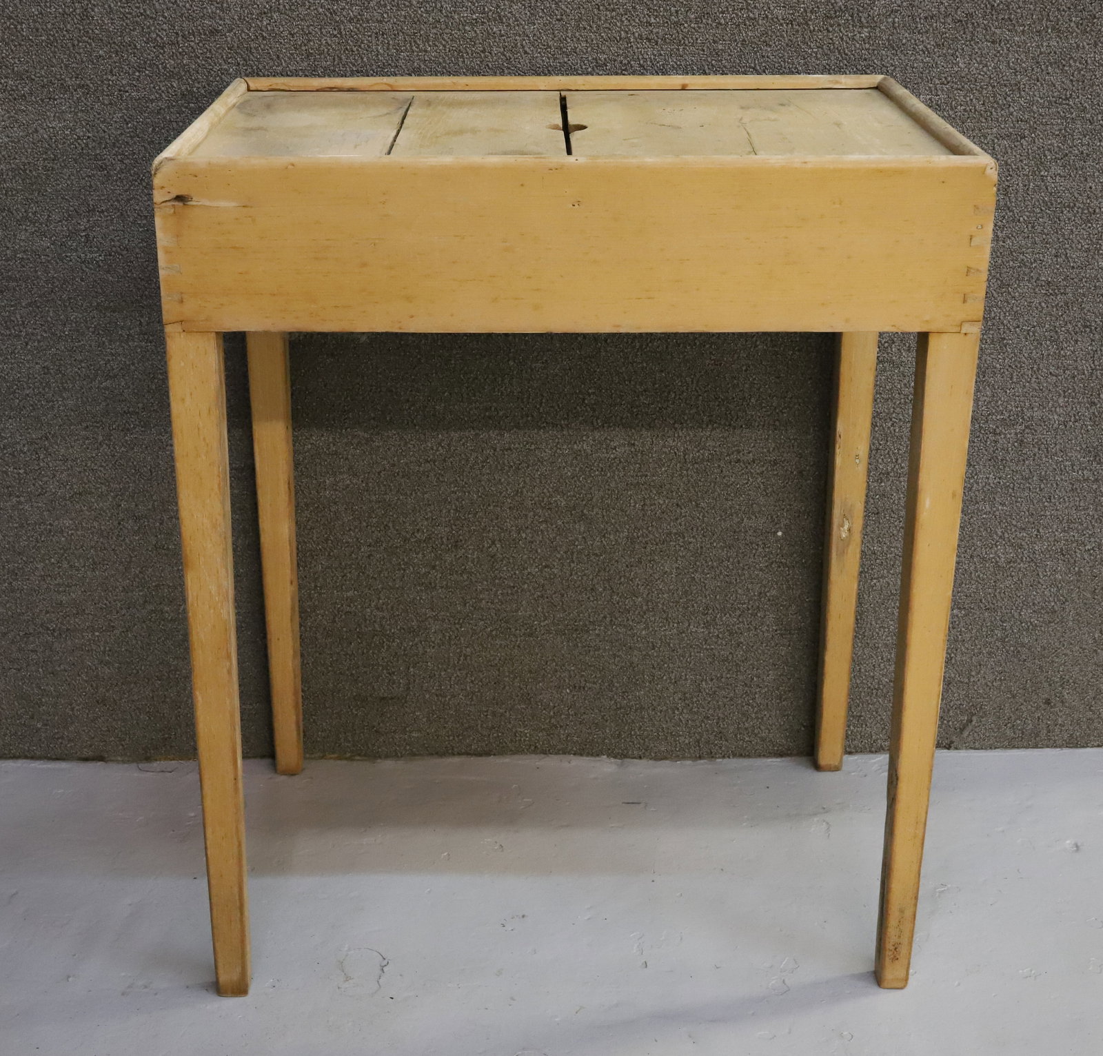 19TH C. COUNTRY SORTING / WORK TABLE (1 of 5)