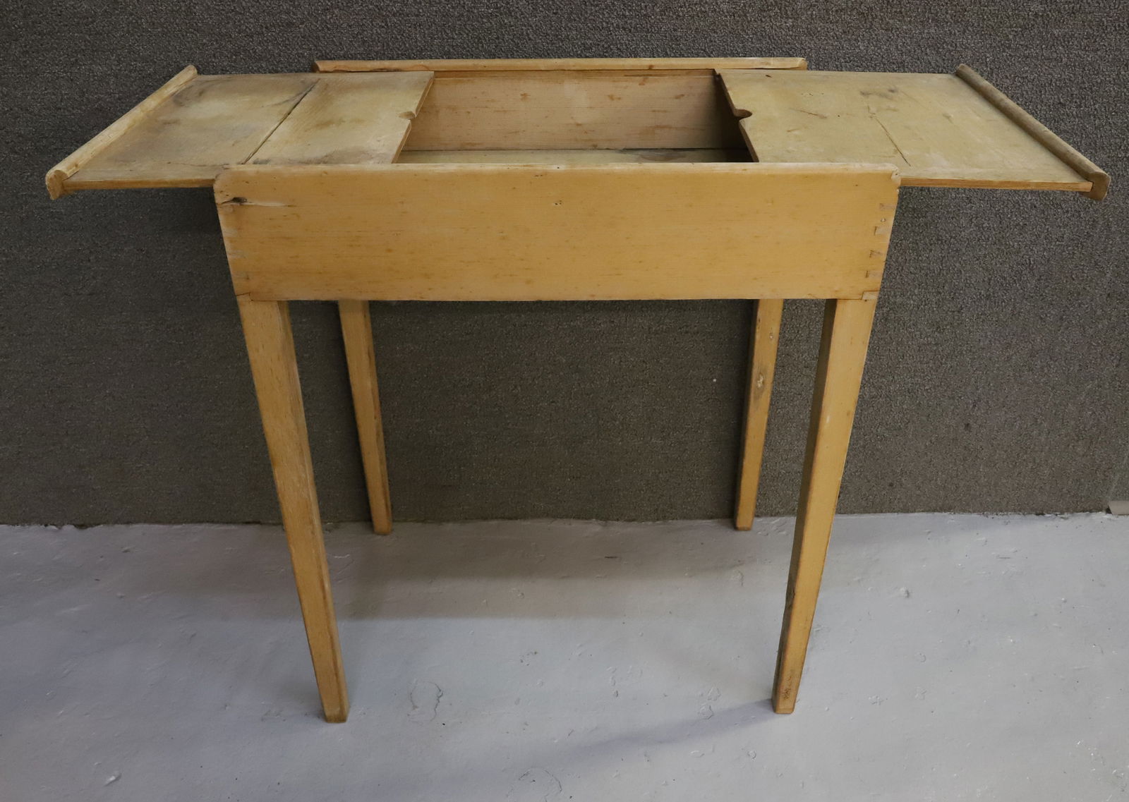 19TH C. COUNTRY SORTING / WORK TABLE - 2