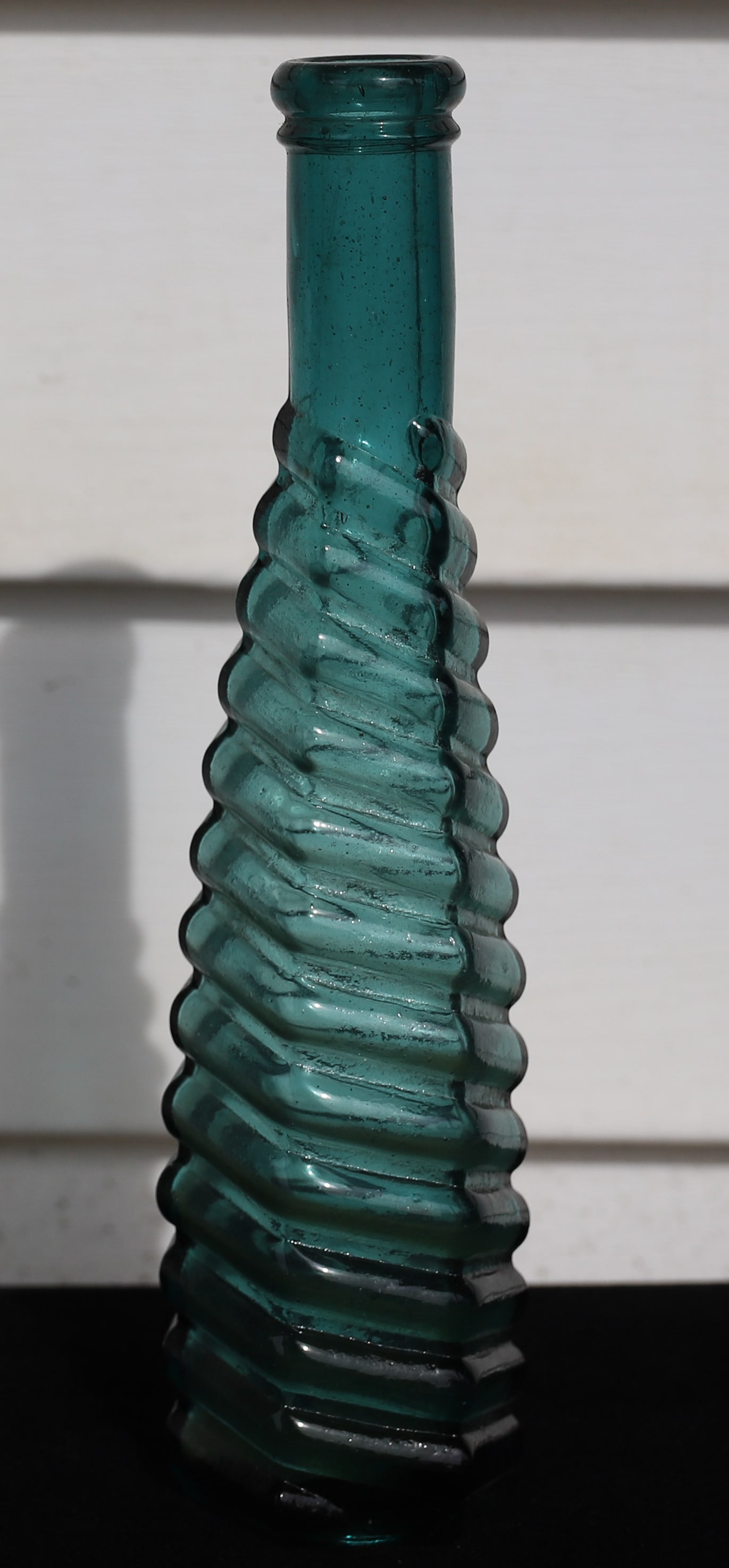 STICKNEY & POOR'S PEPPER SAUCE BOTTLE: TEAL GREEN COLOR. MRKD. S&P, PAT. APP. FOR. (ON BOTTOM). PLEASE READ CAREFULLY - TEMS MUST BE PAID FOR THROUGH LIVE AUCTIONEERS OR WITH CASH OR CHECK IN PERSON - Terms for Purchasing and