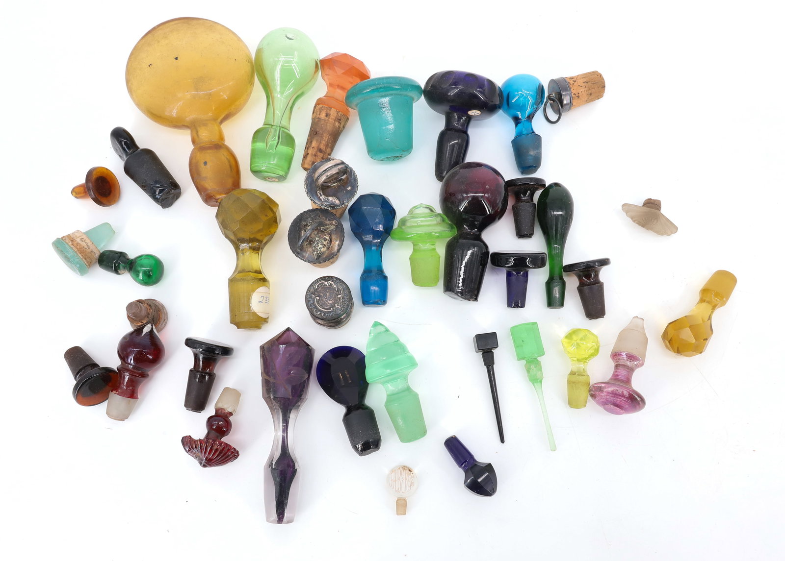 LOT OF ANTIQUE GLASS STOPPERS (1 of 11)