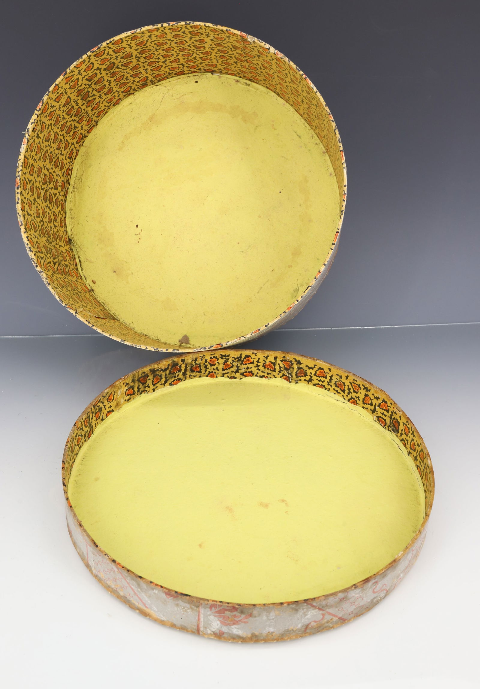 ROUND WALLPAPER BOX - 4