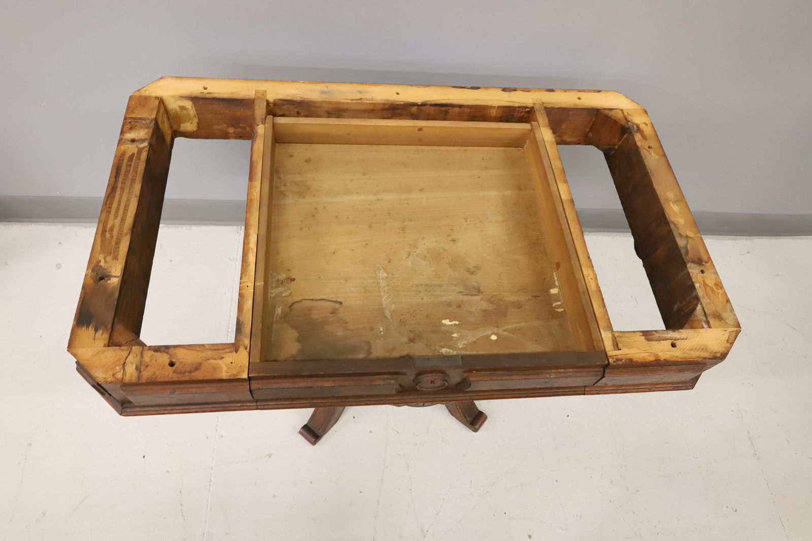 VICTORIAN MARBLE TOP TABLE - 3