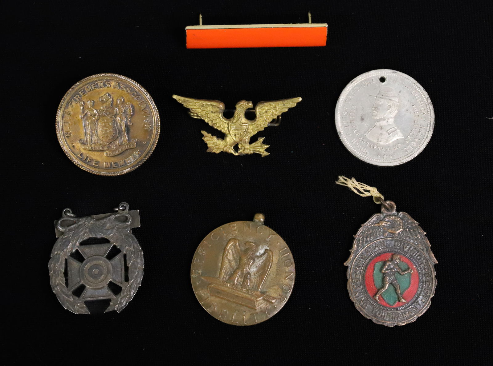 LOT OF BADGES / PINS, NEW JERSEY (1 of 5)