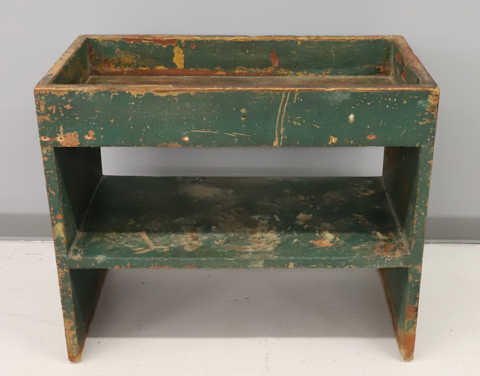 PAINTED BUCKET BENCH / DRY SINK (1 of 4)