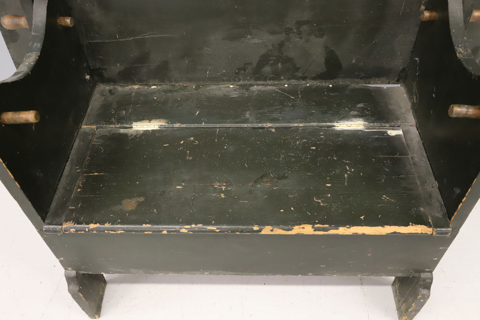 PAINTED HUTCH TABLE - 2