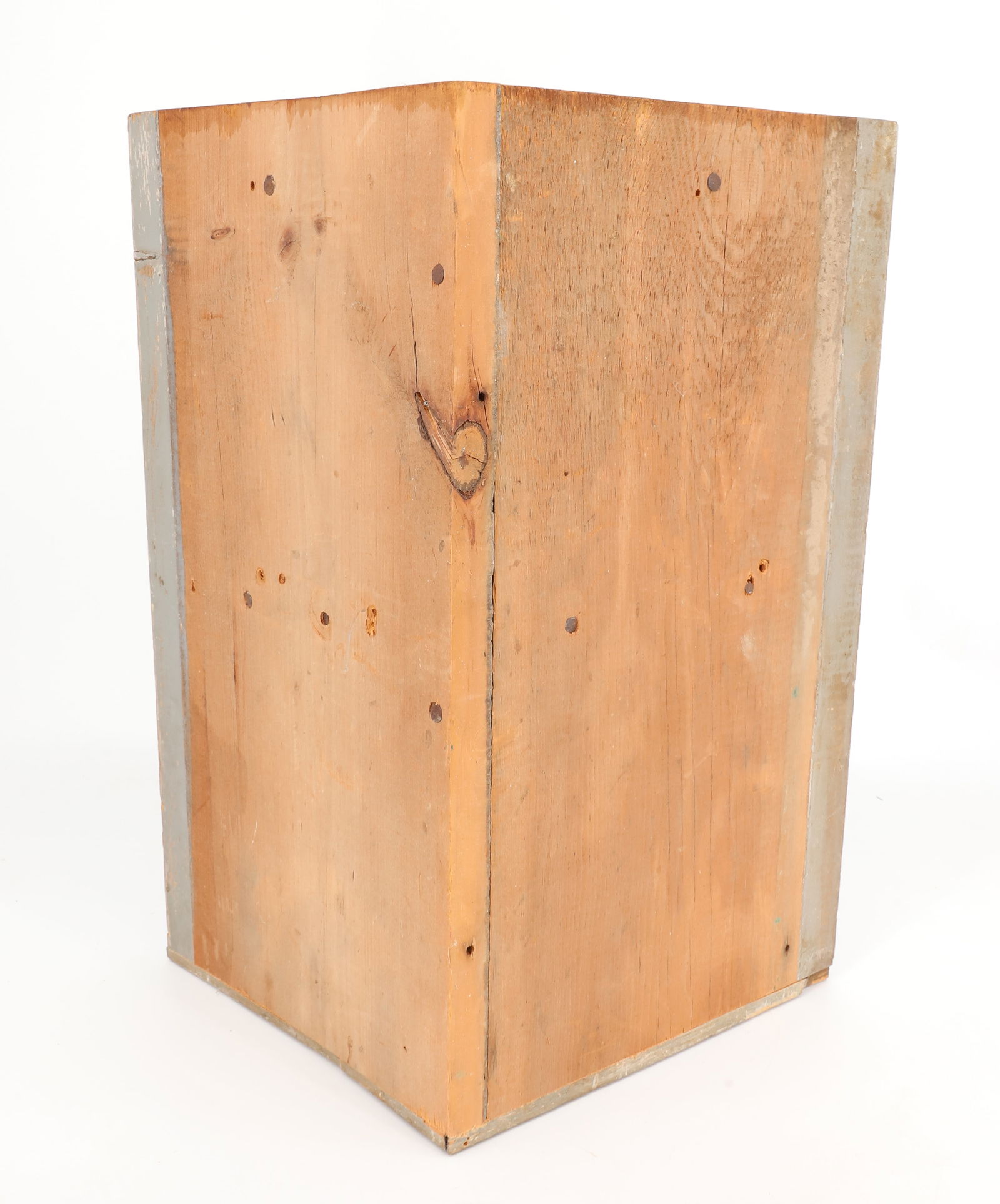 PAINTED CORNER SHELF - 2