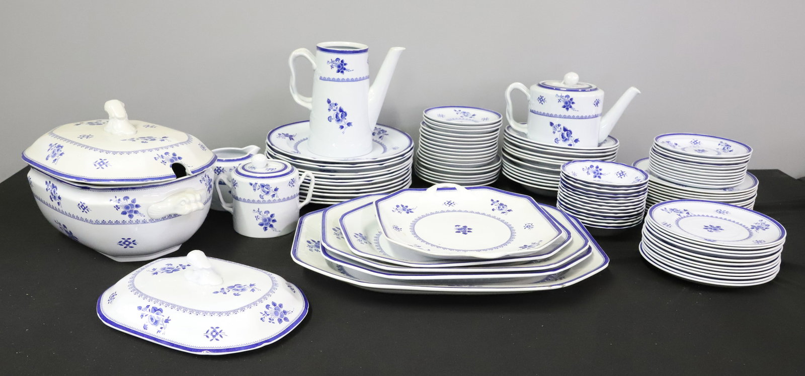 COPELAND SPODE DINNERWARE SET (1 of 6)