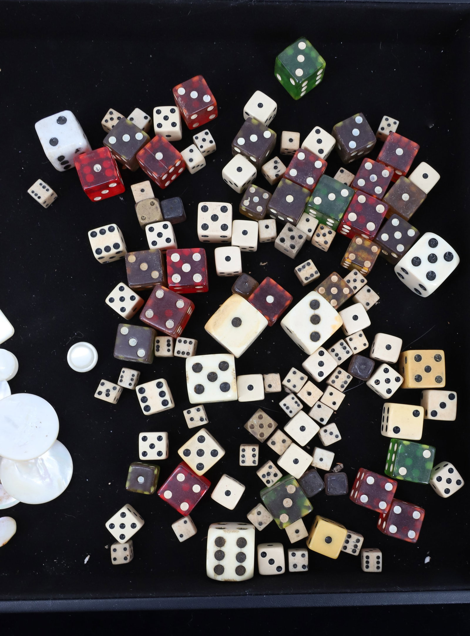 BUTTON AND DICE LOT - 3