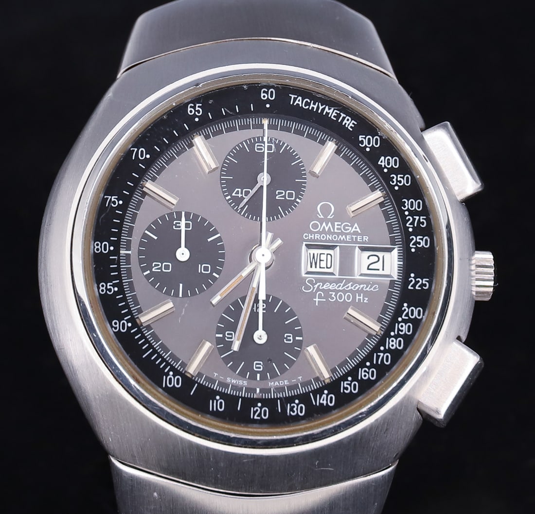 OMEGA CHRONOMETER SPEEDSONIC 300 HZ WRIST WATCH - 2