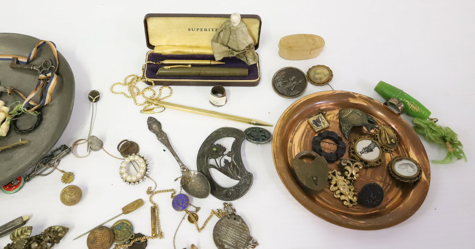 MISCELLANEOUS LOT - 4