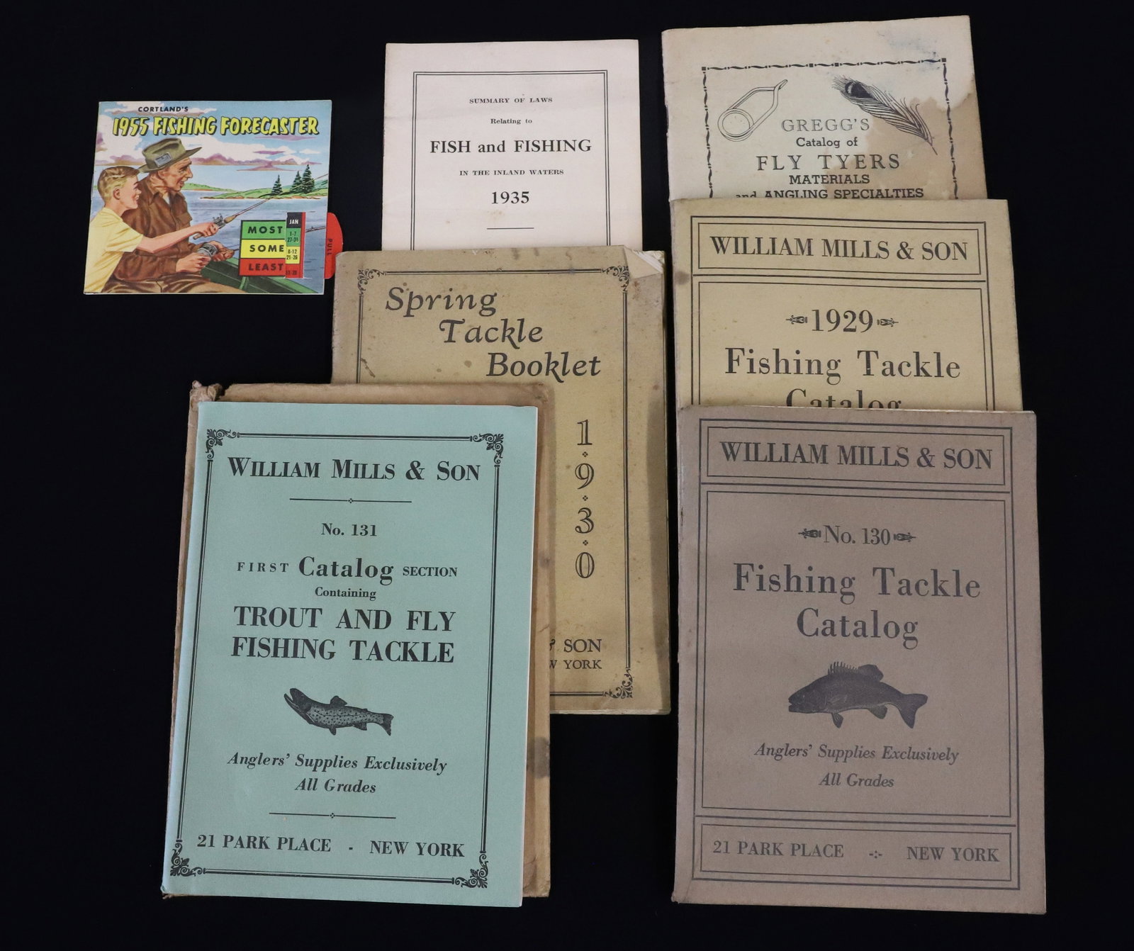 LOT OF ANTIQUE FISHING TACKLE CATALOGS (1 of 5)