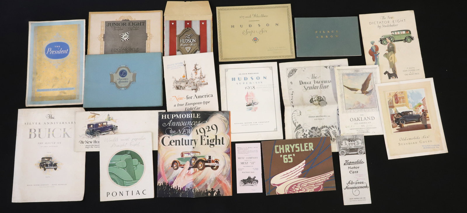 LOT OF AUTOMOBILE RELATED BOOKLETS / BROCHURES (1 of 4)