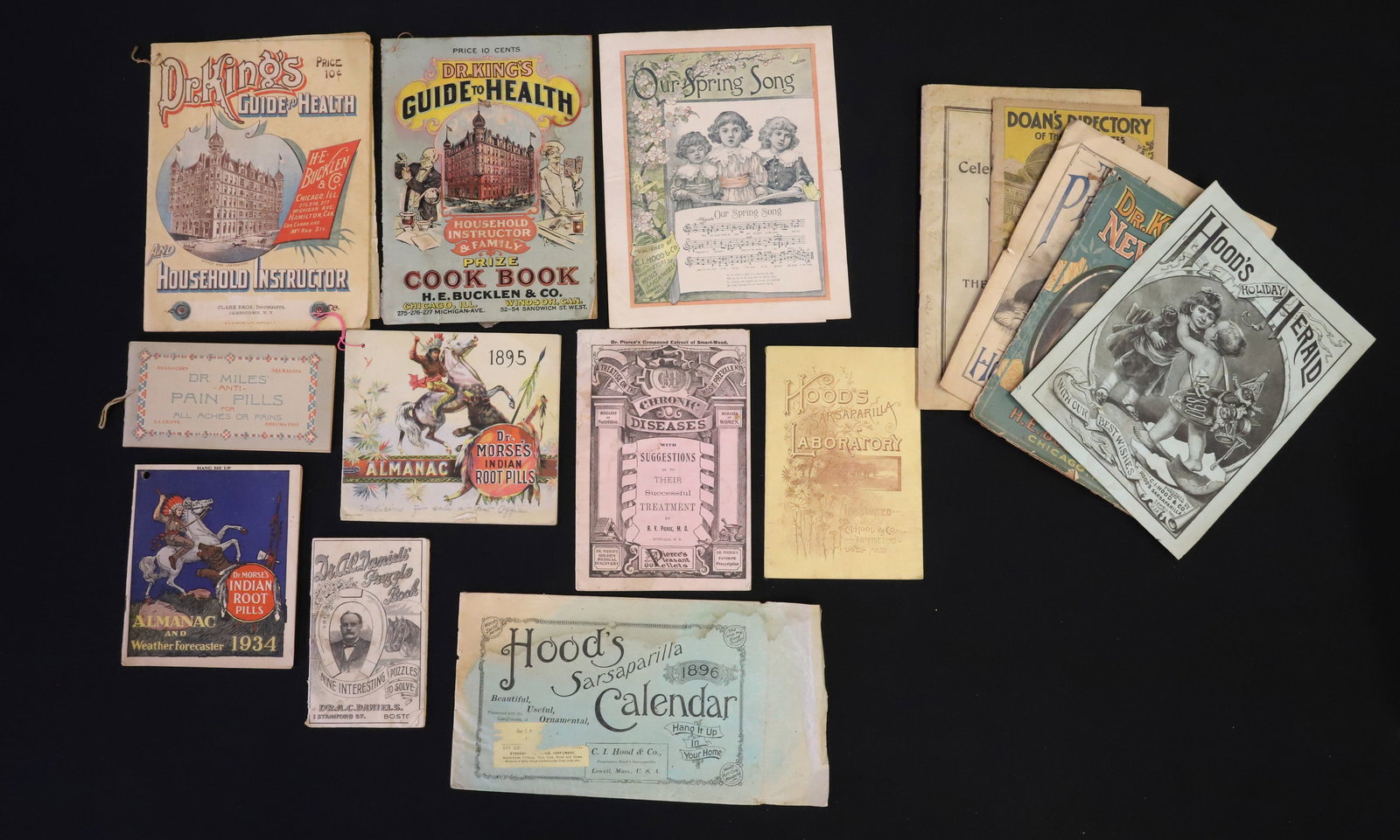 LOT OF ADVERTISING BOOKLETS / PAMPHLETS (1 of 4)