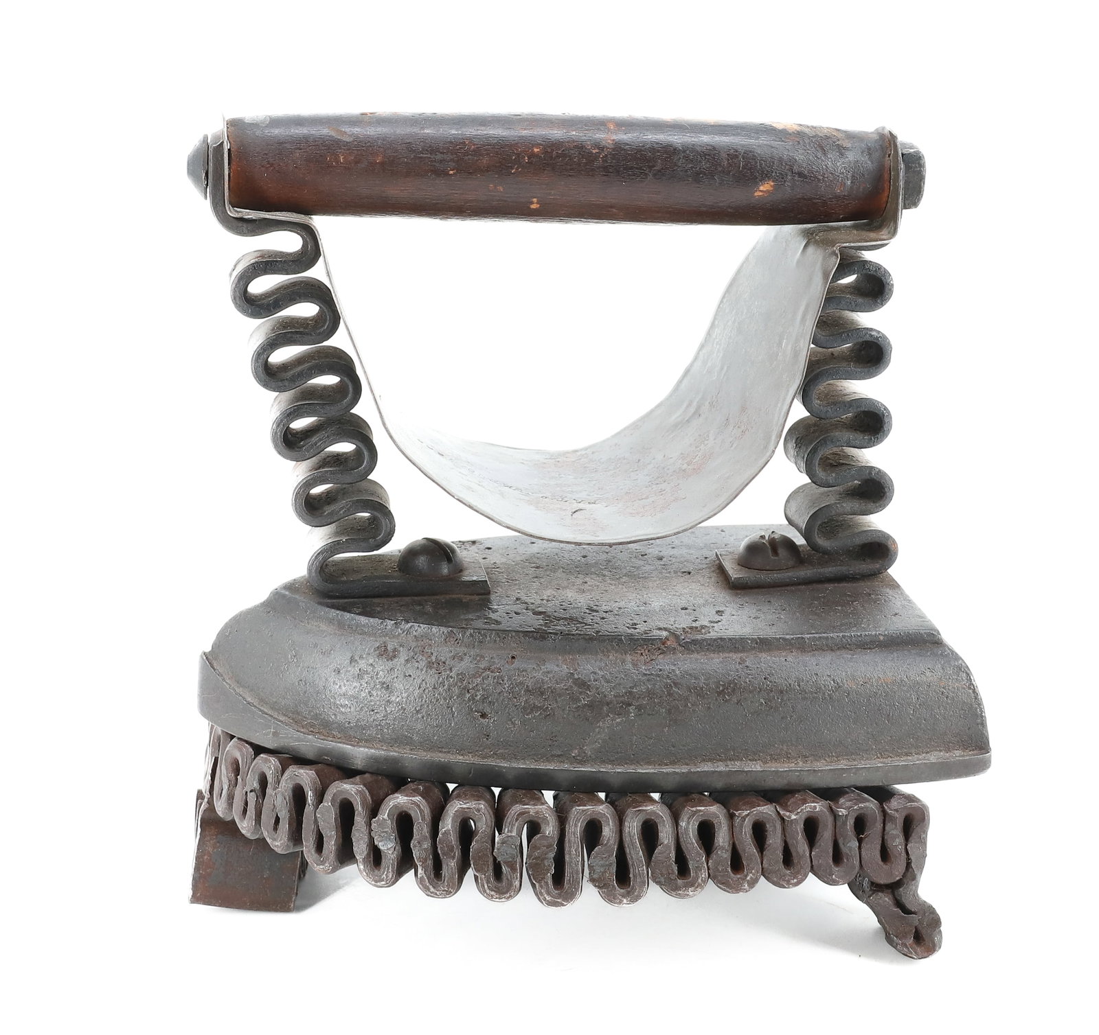 FOLDED RIBBON HANDLED SAD IRON W/ TRIVET: HORSESHOE DESIGN FOLDED RIBBON TRIVET. PAT. JUNE 10, 1868 (IMPRESSED ON HEAT SHIELD). 7" L. PLEASE READ CAREFULLY - ITEMS MUST BE PAID FOR THROUGH LIVE AUCTIONEERS OR WITH CASH OR CHECK IN PERSON - Te