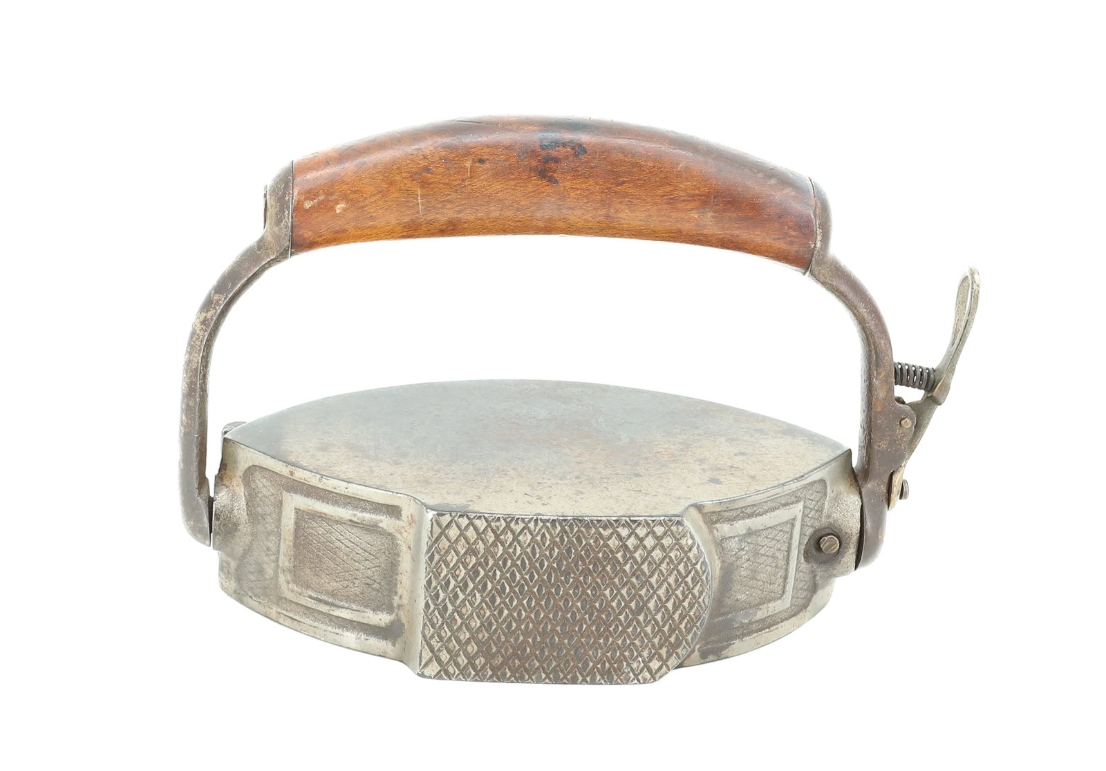 CARVER COMBINATION IRON: REVOLVING HANDLE. MAJESTIC BY CARVER. RACINE, WISCONSIN. CA. 1899. 7" L. PLEASE READ CAREFULLY - ITEMS MUST BE PAID FOR THROUGH LIVE AUCTIONEERS OR WITH CASH OR CHECK IN PERSON - Terms for Purchasing