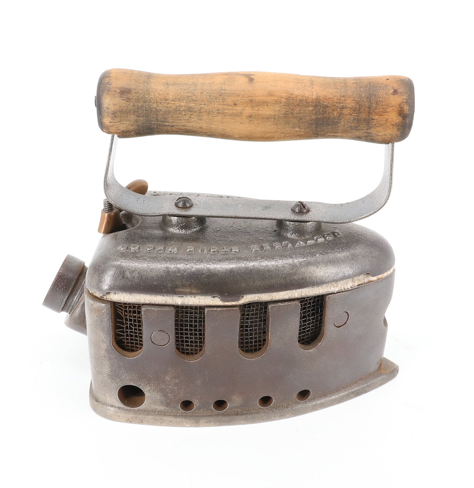 ACETYLENE STOVE MFG. CO. CHARCOAL IRON: PATENT APPLIED FOR, CLEVELAND, OHIO. REAR CHIMNEY, WIRE LINED CUT-OUT SIDES. 6" L. PLEASE READ CAREFULLY - ITEMS MUST BE PAID FOR THROUGH LIVE AUCTIONEERS OR WITH CASH OR CHECK IN PERSON - Terms for P