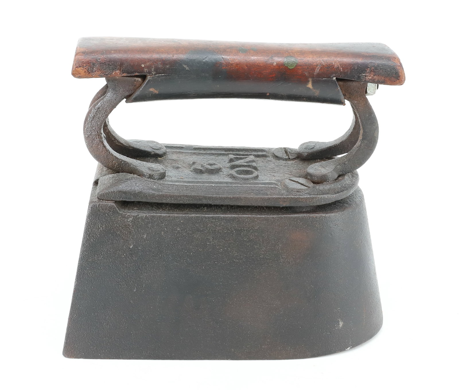 WAW #2 ANTIQUE IRON: SLUG IRON. REAR SLIDE GATE #2. UNUSUAL HANDLE. 7" L. PLEASE READ CAREFULLY - ITEMS MUST BE PAID FOR THROUGH LIVE AUCTIONEERS OR WITH CASH OR CHECK IN PERSON - Terms for Purchasing and Shipping of Auct