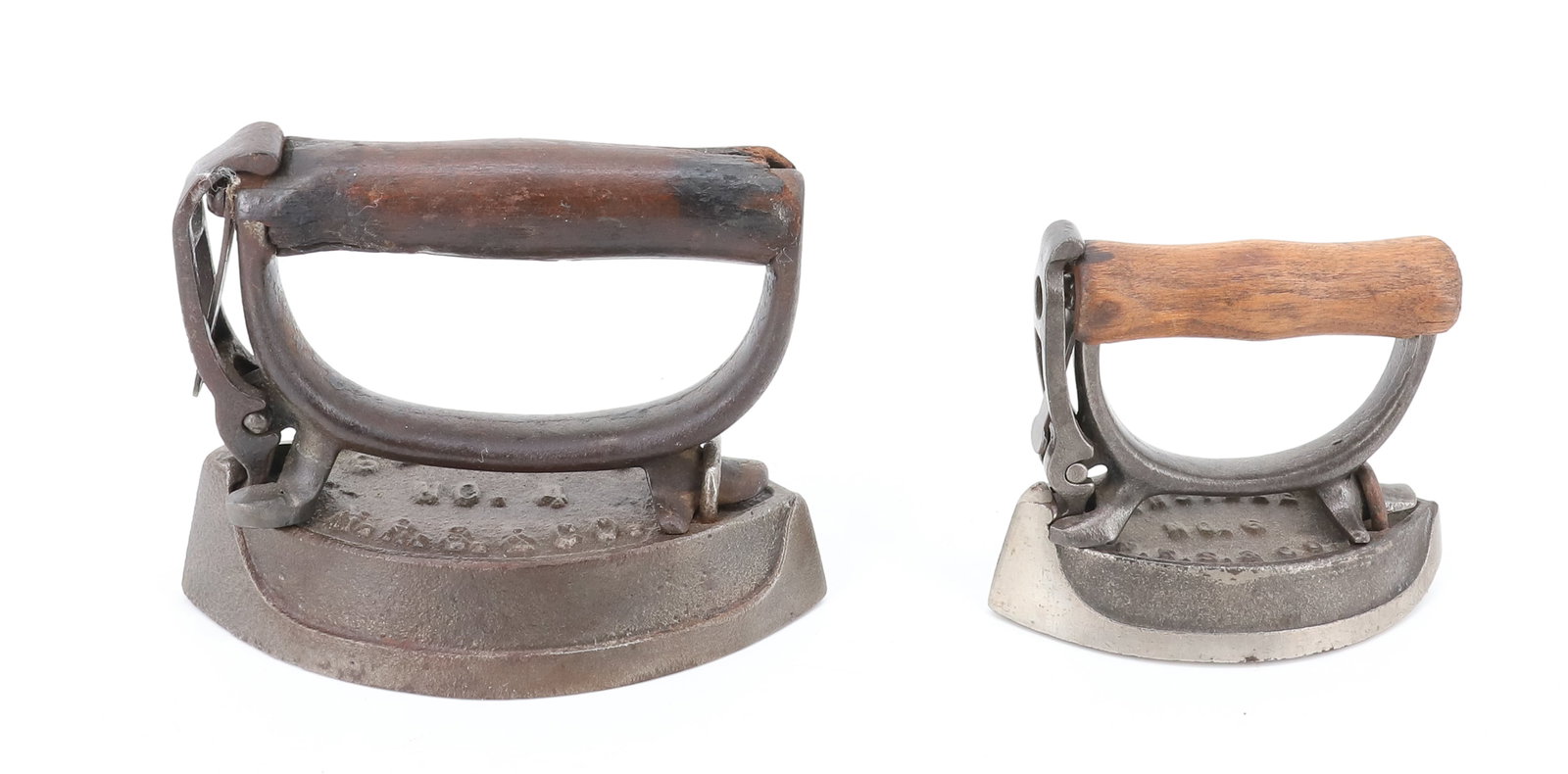 (2) SENSIBLE DOUBLE POINT IRONS: DETACHABLE HANDLE IRONS "SENSIBLE" NO. 4 AND NO. 6. 4" AND 5 1/4" LENGTHS. PLEASE READ CAREFULLY - ITEMS MUST BE PAID FOR THROUGH LIVE AUCTIONEERS OR WITH CASH OR CHECK IN PERSON - Terms for