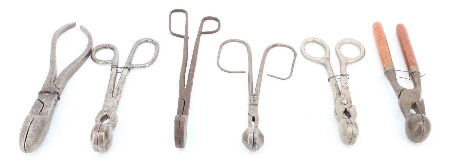 LOT OF BALL CURLING / CRIMPING IRONS: (6) IRONS. 6 1/2" TO 9" LENGTHS. PLEASE READ CAREFULLY - ITEMS MUST BE PAID FOR THROUGH LIVE AUCTIONEERS OR WITH CASH OR CHECK IN PERSON - Terms for Purchasing and Shipping of Auction Items. Please