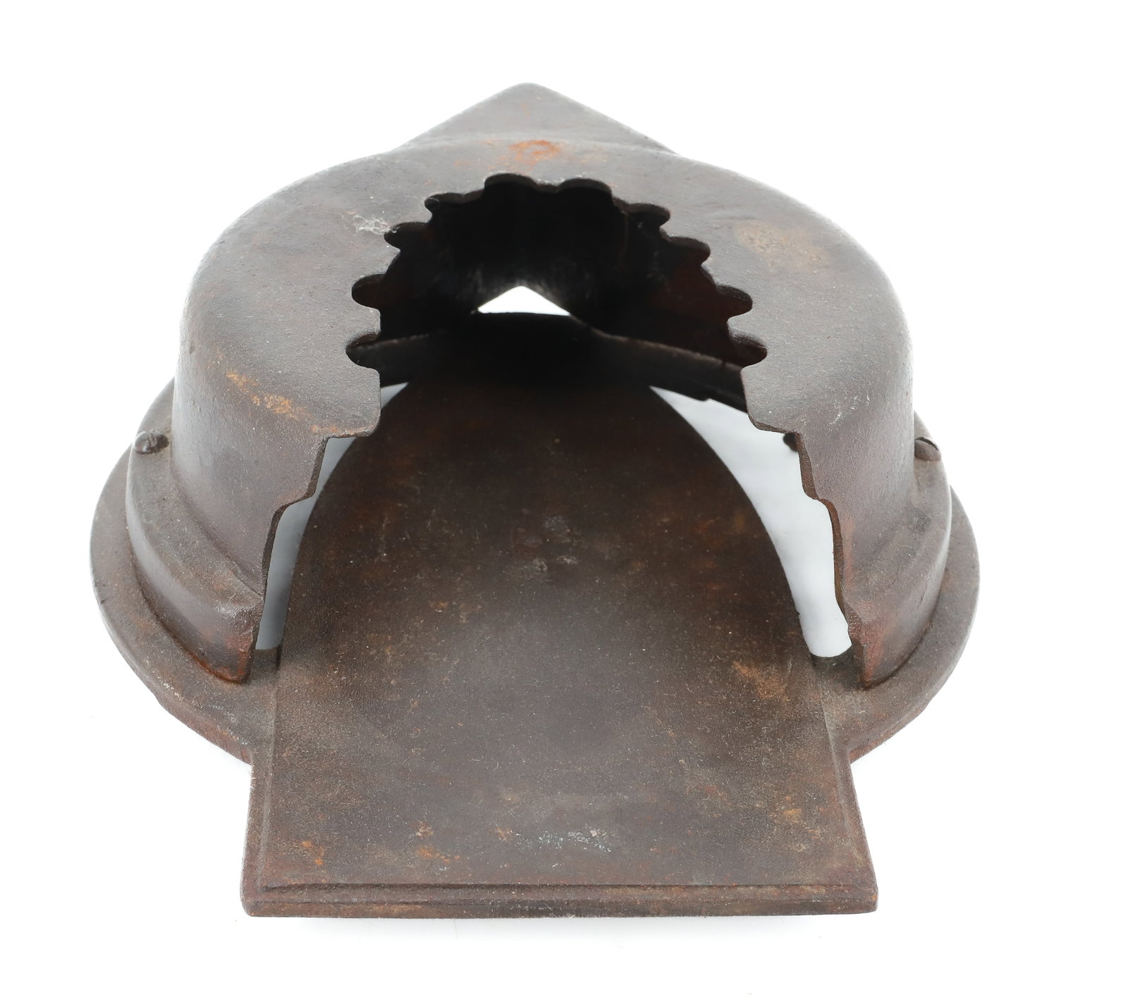 CAST IRON SAD IRON HEATER: MRKD. 513 ON BOTTOM. 8 1/4" X 7". PLEASE READ CAREFULLY - ITEMS MUST BE PAID FOR THROUGH LIVE AUCTIONEERS OR WITH CASH OR CHECK IN PERSON - Terms for Purchasing and Shipping of Auction Items. Please