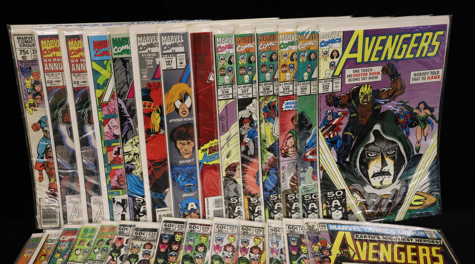(28) Marvel Comics comic books - 2