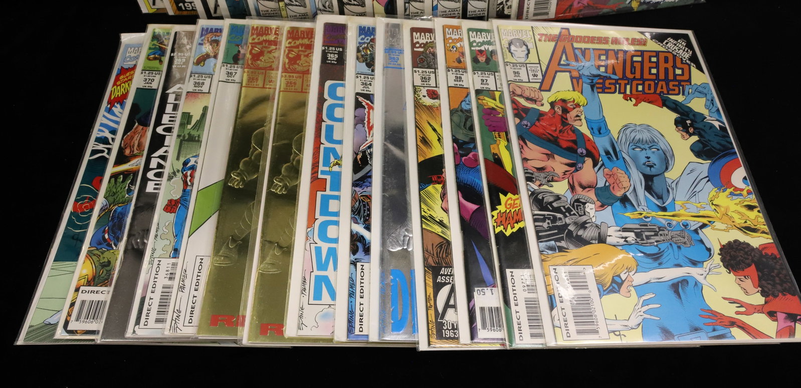 (28) Marvel Comics comic books - 3