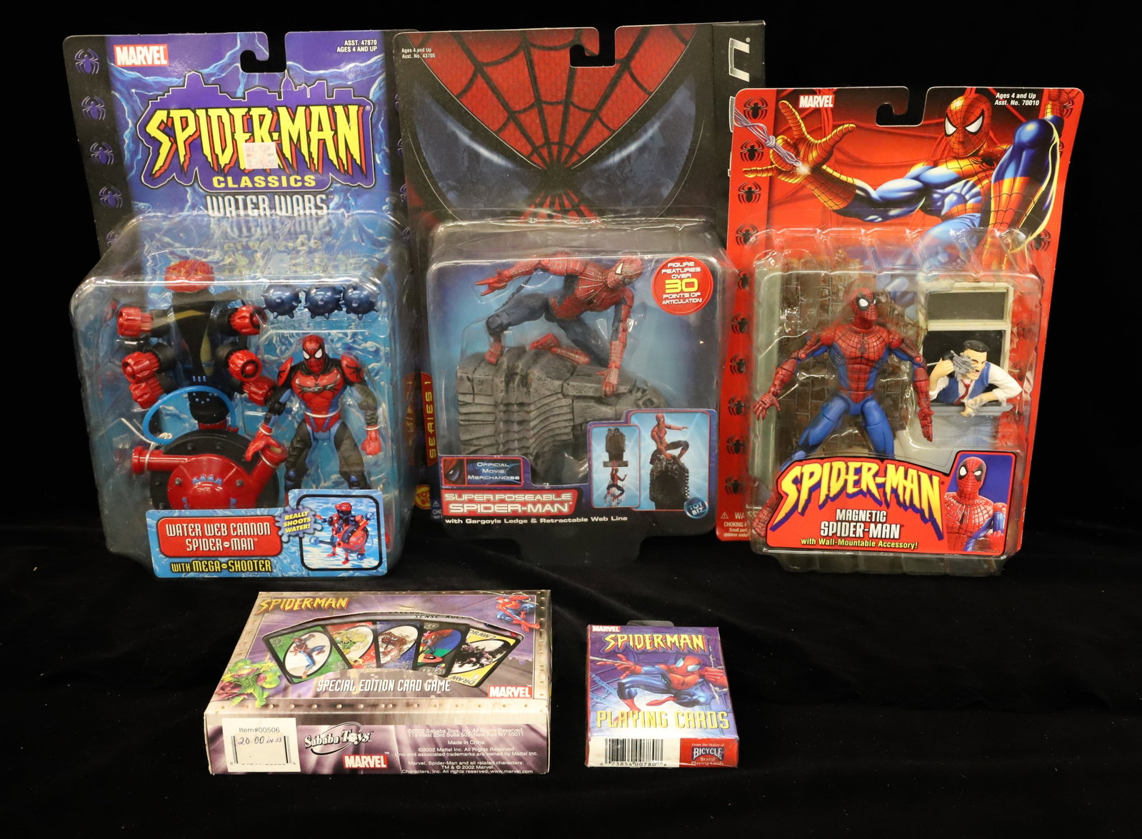 Lot of Spiderman Action Figures and Cards (1 of 4)
