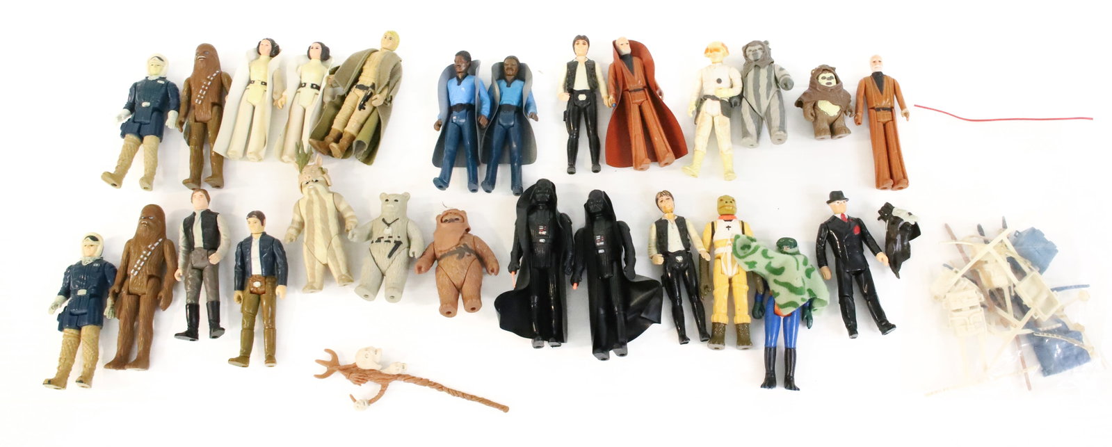 Lot of Star Wars Action Figures / Accessories: (26) Figures. PLEASE READ CAREFULLY - ITEMS MUST BE PAID FOR THROUGH LIVE AUCTIONEERS OR WITH CASH OR CHECK IN PERSON - Terms for Purchasing and Shipping of Auction Items. Please read carefully before