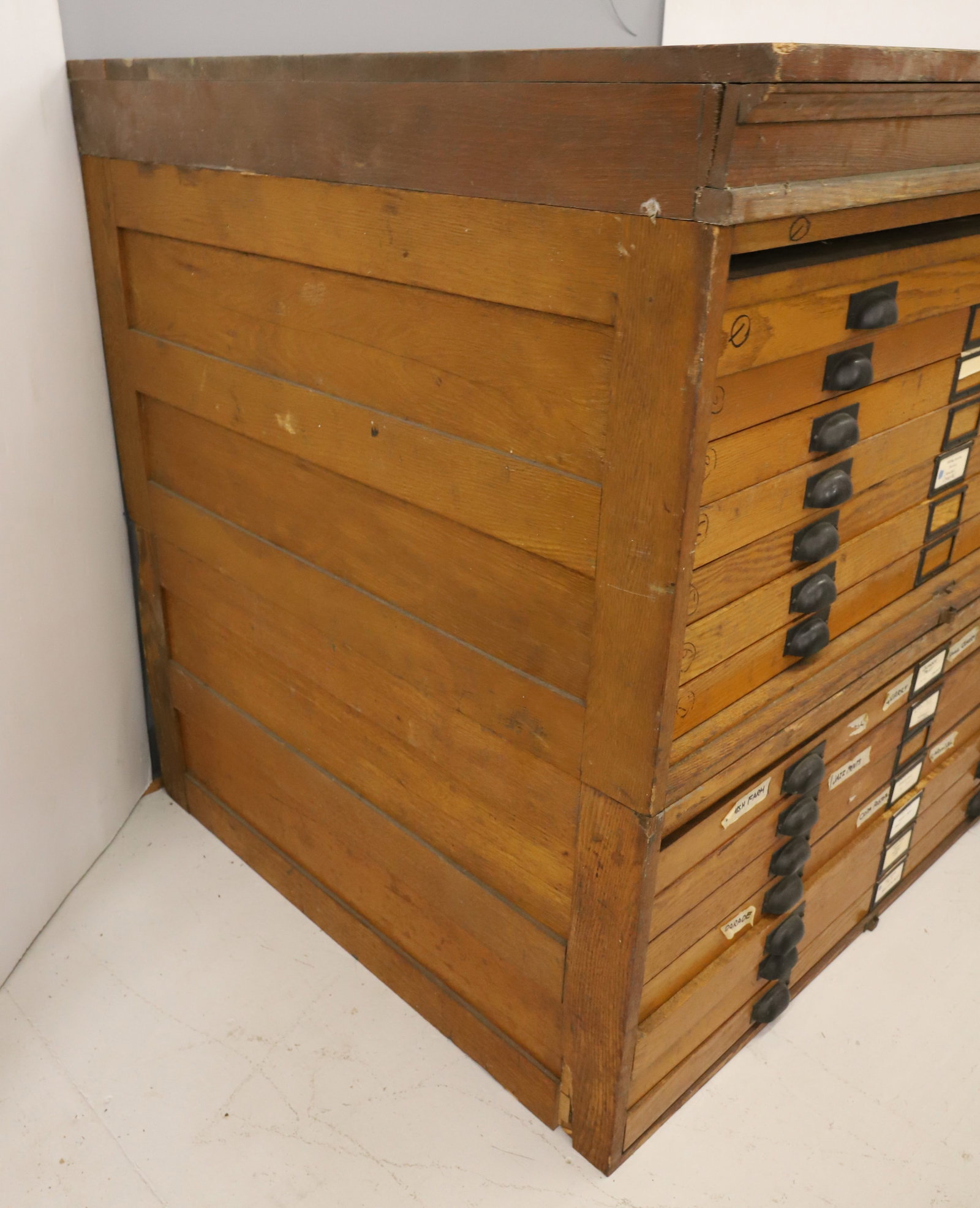 OAK MULTI DRAWER CABINET - 3